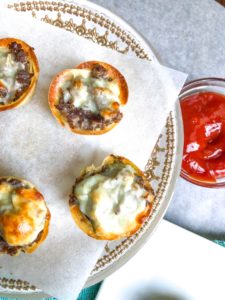 Crispy Philly Cheesesteak Appetizer Idea made in baked wonton cups! A philadelphia classic football recipe.