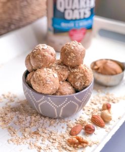 Healthy Peanut Butter Oat Energy Bites