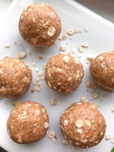 Healthy Peanut Butter Oat Energy Bites