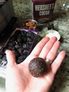 Healthy Chocolate Chia Energy Bites