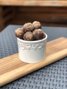 Healthy Chocolate Chia Energy Bites