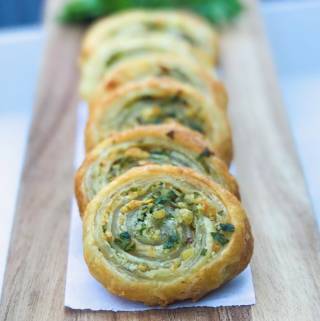 Puff PAstry Garlic n' Herb Pinwheels (4)