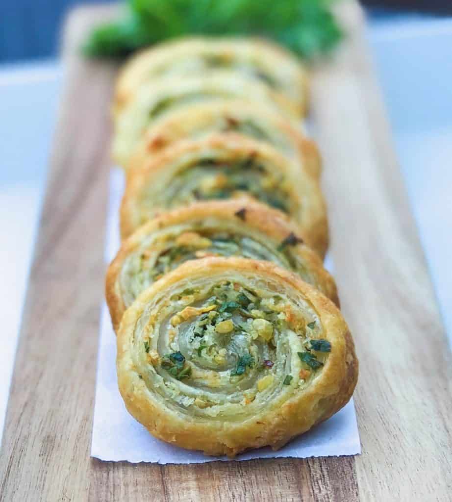 Puff PAstry Garlic n' Herb Pinwheels (4)