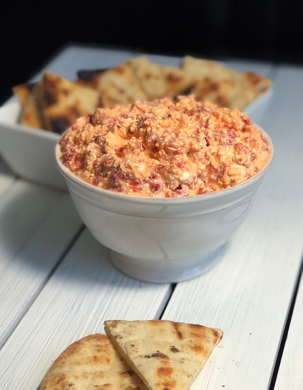 Easy Greek dip with just 3 ingredients! Feta, garlic and roasted red peppers is the best for parties! Served cold with pita bread! A healthy 3 ingredient appetizer that you can make ahead! How awesome is that?