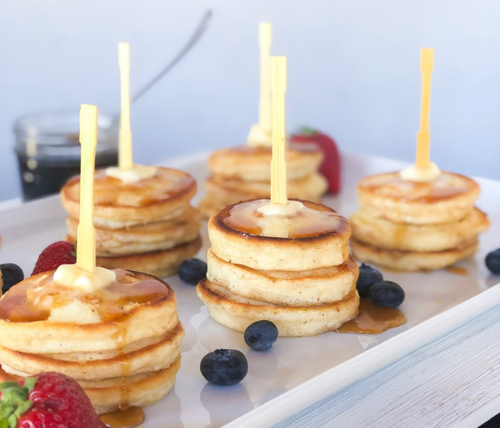 Thick and Fluffy Silver Dollar Pancakes